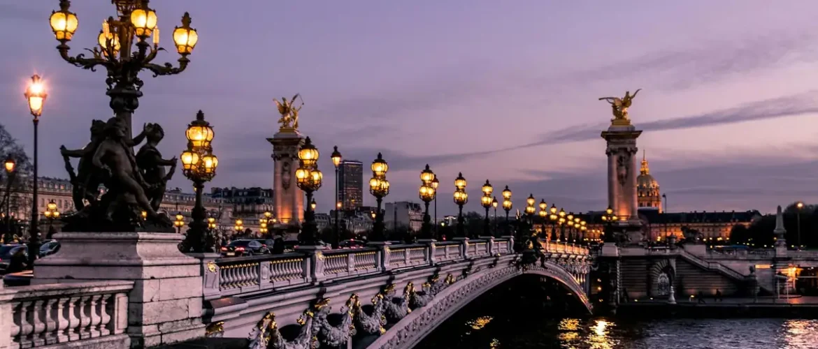 Paris Haussmann Boulevard and Seine Evening Transfer Route